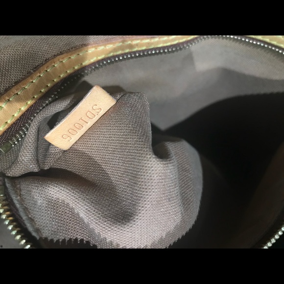 Louis Vuitton - Picture 3 of 6